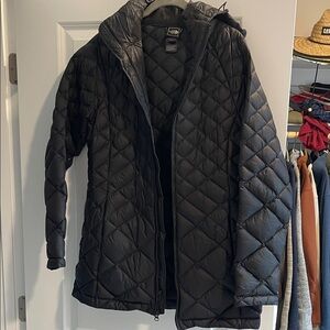 The North Face- Women’s  Black Hooded Puffer Jacket